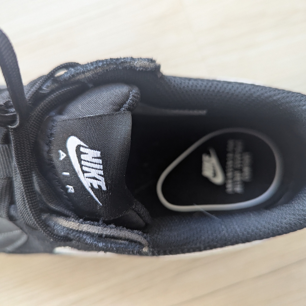 Nike Black and White Air Max Sneakers - Picture 5 of 6